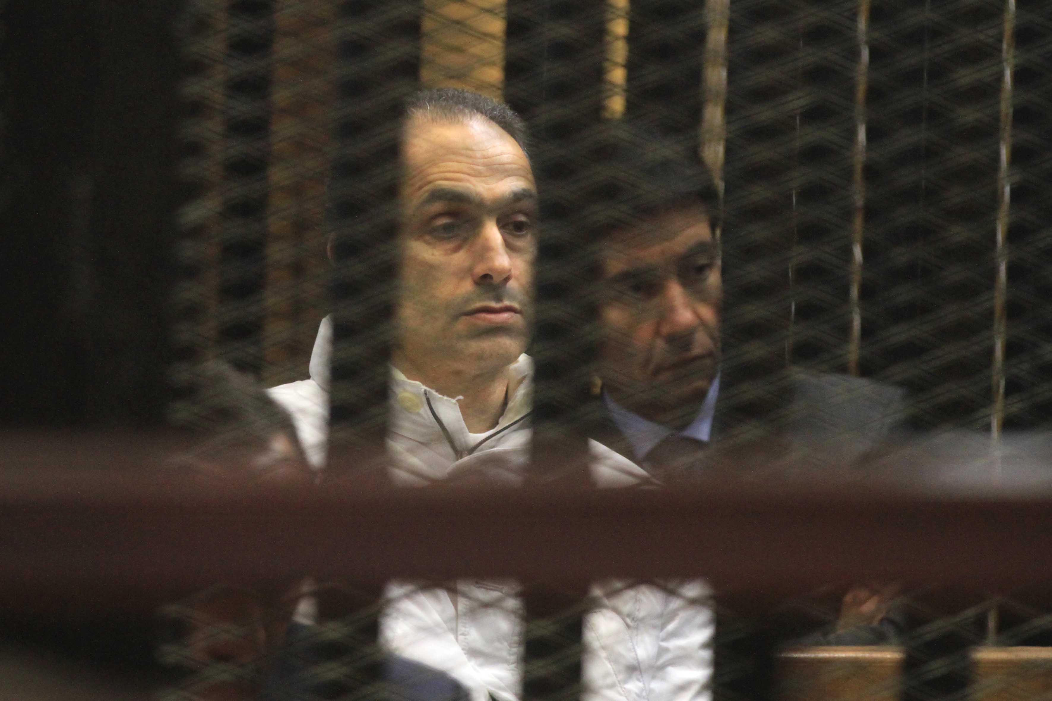 قضية التلاعب بالبورصة المتهم فيها علاء وجمال مبارك واخريين