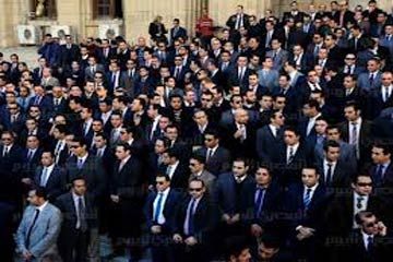 النيابة العامة: تأجيل قرار التعليق الكلي للعمل لمزيد من التشاور