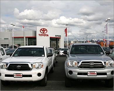 تويوتا تبحث وقف بناء مصانع جديدة ضمن استراتيجيتها لـ2013