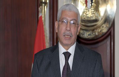 وزير المالية الجديد يصل مقر الوزارة لاستلام عمله وإجراء مقابلات مع رؤوساء القطاعات