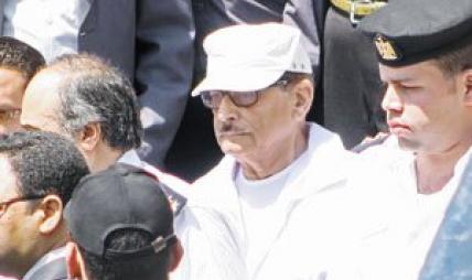 تجديد حبس صفوت الشريف لمدة 15 يوما لاتهامه بارتكاب مخالفات بوزارة الإعلام