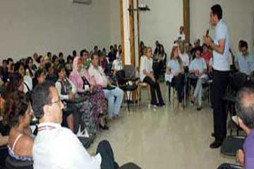 الجاليات المصرية تتفق على تشكيل لجنة لإسترداد الأموال بالخارج فى باريس