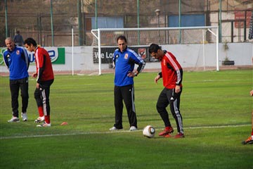 عبدالفضيل والسعيد وعبدالمنعم يعودون إلى تدريبات الأهلي