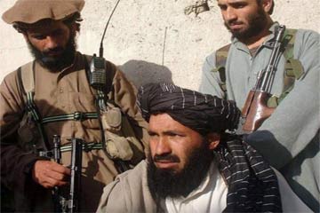 مسؤولون : انباء عن مقتل امير الحرب الباكستاني الملا نذير في غارة اميركية