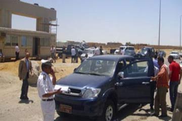 وكالة الأناضول: اختطاف سيارة شرطة في سيناء من قبل مسلحين