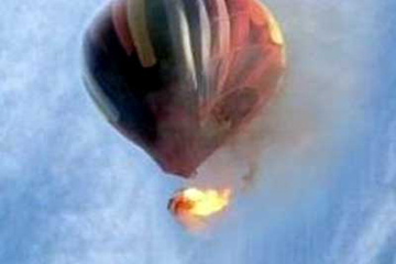 البريطانى الناجى من الحادث: الأقدار ألقتنى خارج المنطاد قبل انفجاره