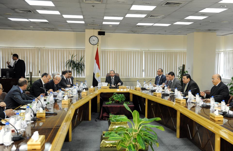 الحكومة ترصد 6 مليارات جنيه لتحويل المنشأت السياحية لاستخدام وسائل الطاقة الجديدة والمتجددة