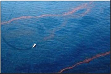 “الري” تنتج وحدة لشفط المواد البترولية الملوثه  لمياه النيل وتبدا في تعميمها