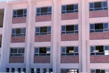 أهالى قرية بطوخ يقتحمون مدرسة بعد قيام مجهولين باختطاف تلميذة