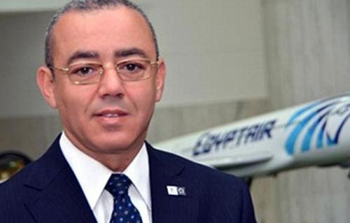 عودة طيار” مصر للطيران” بعد إيقافه فى مطار نيويورك
