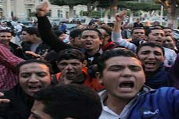 حركات ثورية تدعو للتظاهر بجمعة “إسقاط النظام” 21 فبراير