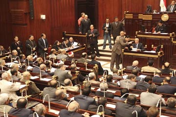 “النور” يقاطع الجلسة المسائية للشورى اعتراضا على اتفاقيات القروض