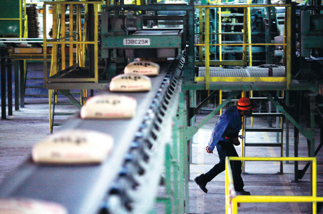 زيادة أسعار الغاز لمصانع الأسمنت والطوب لـ 6 دولارات للمليون وحدة