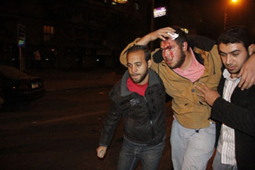 النيابة تستمع لأقوال من تم تعذيبهم أمام الاتحادية لتحديد الجناة