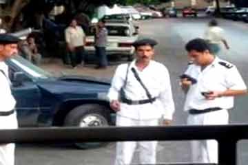 إصابة ضابط وفردي شرطة إثر تعدى 4 مسلحين عليهم بالاسماعيلية