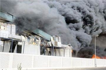 السيطرة على حريق شب في مصنع للبلاستيك بشبرا الخيمة