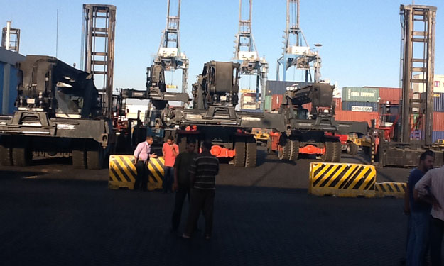 نقابة مستخلصي الجمارك بالسويس: 48 ساعة فقط فرصة أخيرة لإنهاء أزمة ميناء السخنة