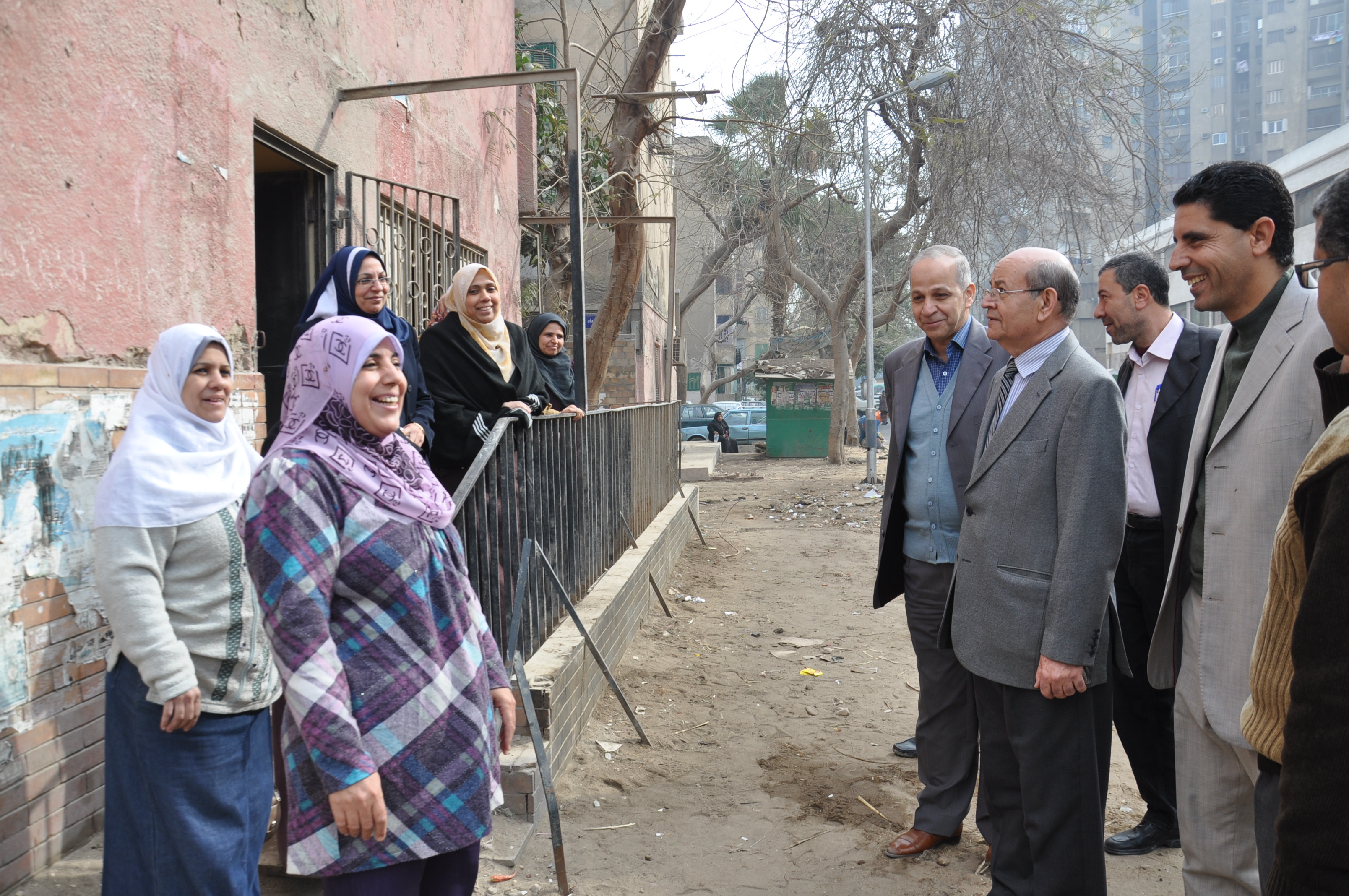 إجراء صيانة عاجلة لمواسير الصرف الصحى بمساكن ساقية مكى “بالجيزة”