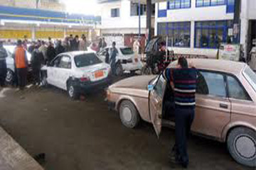 إضراب سائقي الأجرة بجنوب بني سويف إعتراضاً علي أزمة السولار