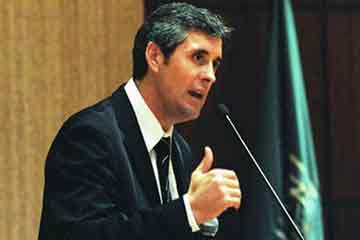 كارو يوقع عقد تدريب السعودية مقابل 180 ألف دولار شهريا