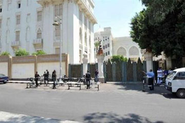 قوات الحرس الجمهوري تضع كاميرا تليفزيونية أعلى قصر الاتحادية