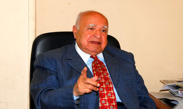 الفقيه الدستوري إبراهيم درويش يشارك في وضع دستور ليبيا