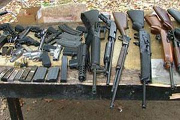 أجهزة الأمن بمطروح تتسلم 91 قطعة سلاح غير مرخص من الأهالى