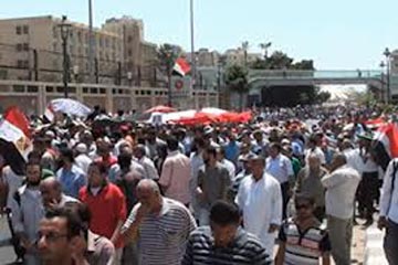 مسيرات حاشدة للقوى الثورية في ذكرى تنحي مبارك