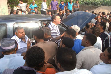 أهالى قرية بكفرالشيخ يوقفون أعمال شركة بترول لتدميرها البنية التحتية