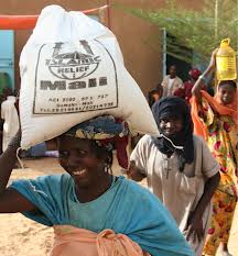 السعودية تقدم 200 طن من المعونات الغذائية لجمهورية مالي