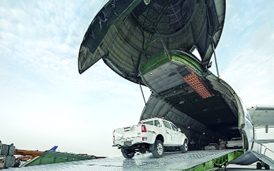 حجم الشحن عبر مطار دبي ورلد سنترال يرتفع بنسبة 144 % إلى 219 ألف طن في 2012