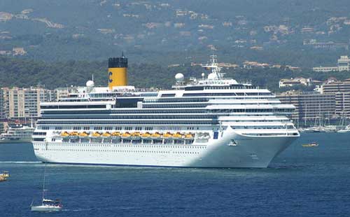 ميناء سفاجا يستقبل سفينة إيطالية على متنها 2320 سائح