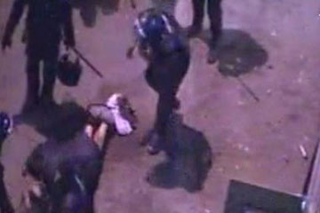 النيابة تطلب أسماء الضباط وأفراد الشرطة مرتكبي واقعة سحل المواطن