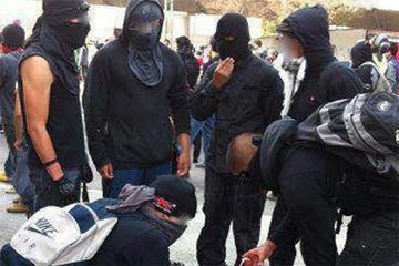 عامل يتهم 3 من الـ”بلاك بلوك” بإطلاق النار عليه بكورنيش النيل