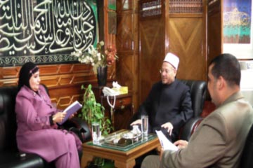 المفتى: إطلاق قمر صناعى إسلامى لضبط وتوحيد بدايات الشهور القمرية