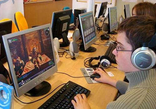 4 مميزات بـ”اكس بوكس” تدعم  “مايكروسوفت” فى حرب الالعاب الالكترونية امام “سونى”