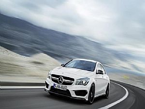 مرسيدس-بنز CLA 45 AMG 2014 تبهر رواد اليوم الأول من المعرض