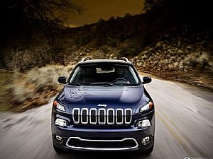 جيب شيروكى 2014 تعرض أمام الجماهير للمرة الأولى.. والجدل يزداد بشأن تصميمها