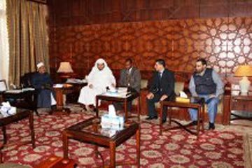 الإمام الأكبر يستقبل وفدًا سعوديًا لنشر كتب التراث