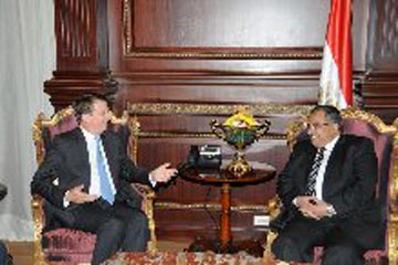 الشورى: لن يتم إقرار اى قانون إلا بعد التوافق مع القوى السياسية