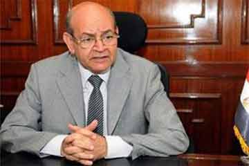 محافظ الجيزة : عدم المساس بمرتبات ” السرفيس “