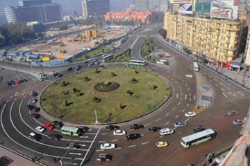 إزالة 43 طن مخلفات من ميدان التحرير بعد فتحه للمرور