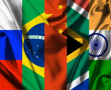 قمة “بريكس” في جنوب إفريقيا: إعلان إنشاء مصرف مشترك لتمويل المشروعات