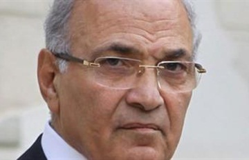 الصعيدى يحقق ببلاغ يتهم شفيق والامين وعامر باهدار المال العام