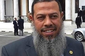 عبد المعبود: هذه المظاهرات الدموية لا تعبر عن التظاهر السلمى