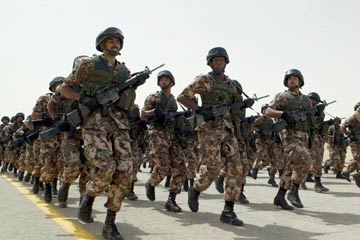 نيابة الاسكندرية تتحفظ على الأقمشة المشابهة لزي القوات المسلحة