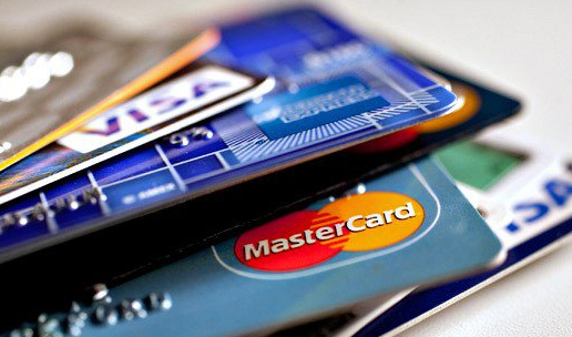 البنوك تكثف الاهتمام ببطاقات الائتمان علي حساب القروض الشخصية