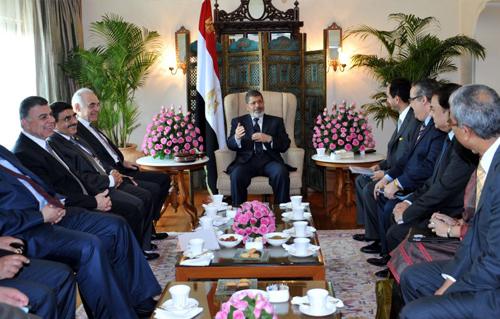 الرئيس مرسي يختتم زيارته للهند بعدد من اتفاقيات التعاون