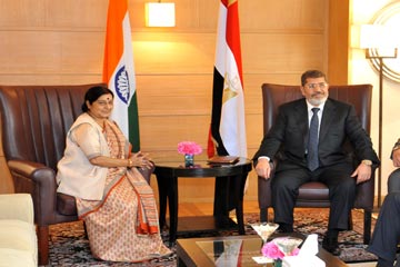 الرئيس مرسي يبحث مع زعيمة المعارضة الهندية التحول الديمقراطى