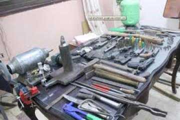 ضبط ورشة لتصنيع الأسلحة وبيعها للعناصر الاجرامية بالبحيرة